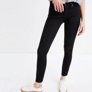 Madewell black 8" skinny jeans (size 29)